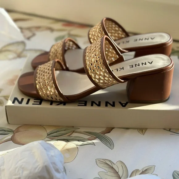 NEW in Box Anne Klein Brooke Natural Woven & Leather Slide Sandals 9M Coastal - Picture 2 of 15